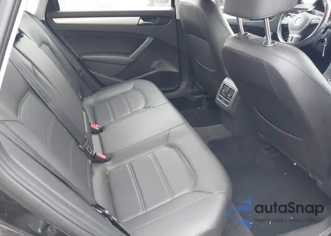 2013 Volkswagen Passat 2.5L Se из США, поврежденный, VIN 1VWBP7A37DC121793